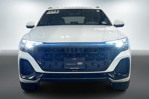 2025 Audi Q8 55 Premium