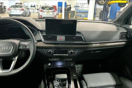 2024 Audi Q5 45 S line Premium Plus