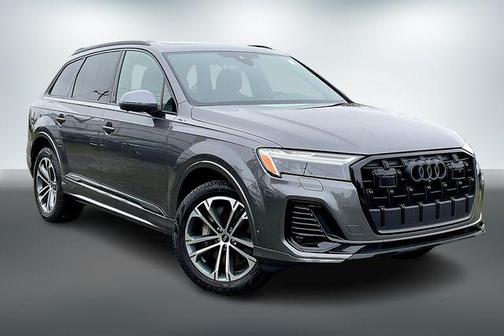 2025 Audi Q7 45 Premium Plus