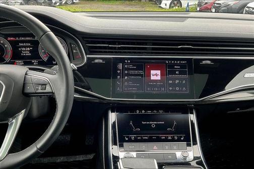 2025 Audi Q7 45 Premium Plus