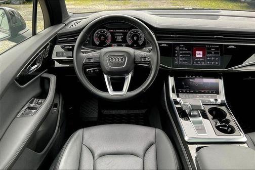 2025 Audi Q7 45 Premium Plus