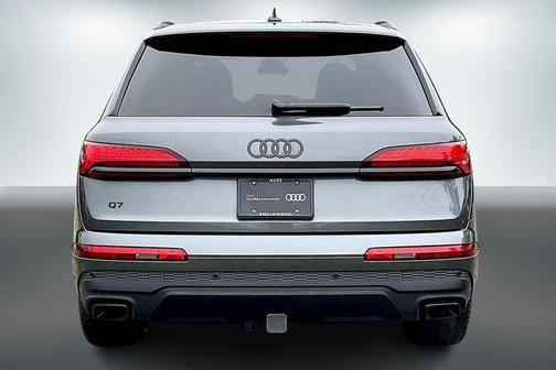 2025 Audi Q7 45 Premium Plus