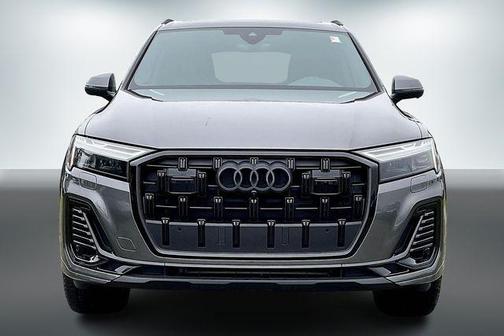 2025 Audi Q7 45 Premium Plus