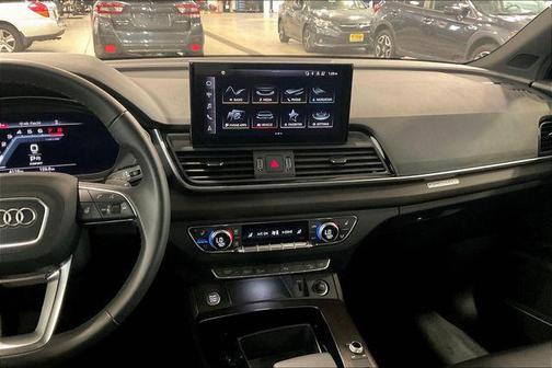 2024 Audi Q5 45 S line Premium Plus
