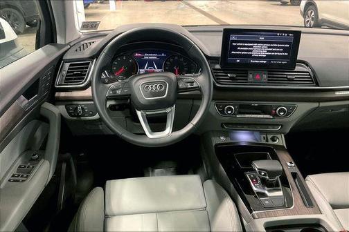 2024 Audi Q5 45 S line Premium