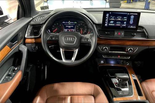 2023 Audi Q5 45 S line Premium