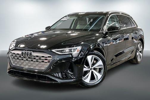 2024 Audi Q8 e-tron Premium Plus