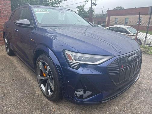 2022 Audi e-tron S Premium Plus