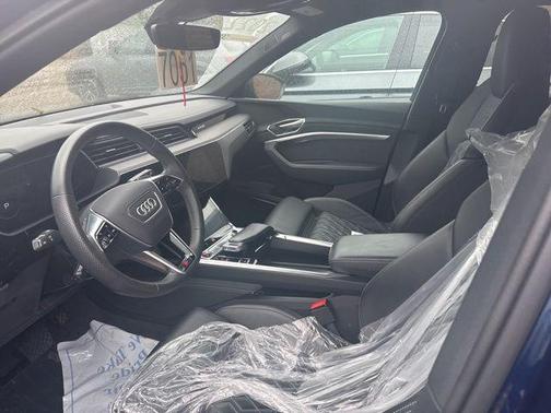2022 Audi e-tron S Premium Plus