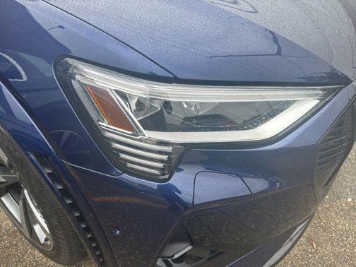 2022 Audi e-tron S Premium Plus