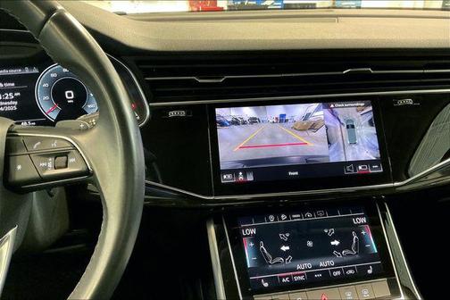 2022 Audi Q7 55 Premium