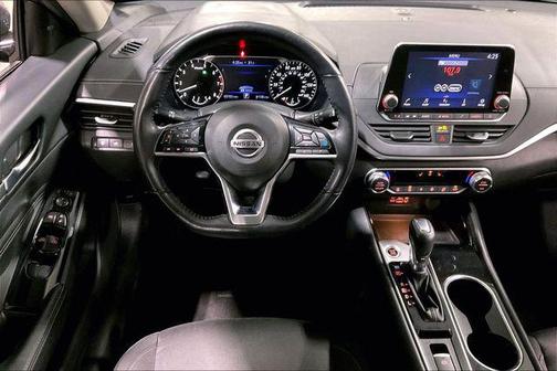 2020 Nissan Altima 2.5 SV