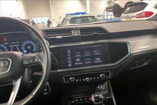 Ibis White 2022 Audi Q3 Premium