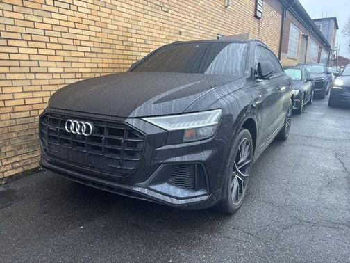 Orca Black Metallic 2019 Audi Q8 3.0T Premium Plus