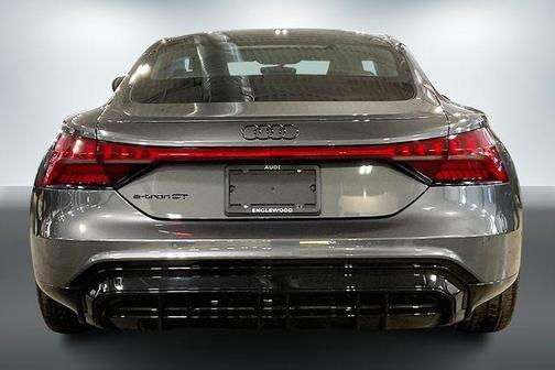 2023 Audi e-tron GT Prestige quattro