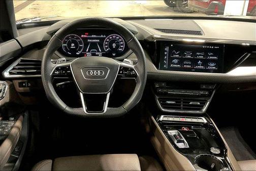 2023 Audi e-tron GT Prestige quattro