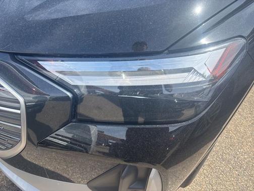 Mythos Black Metallic 2023 Audi Q4 e-tron Premium