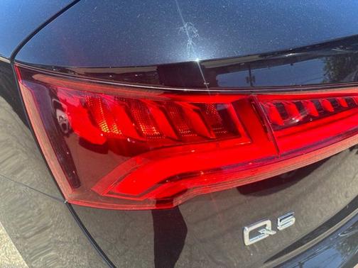 Brilliant Black 2020 Audi Q5 45 Premium