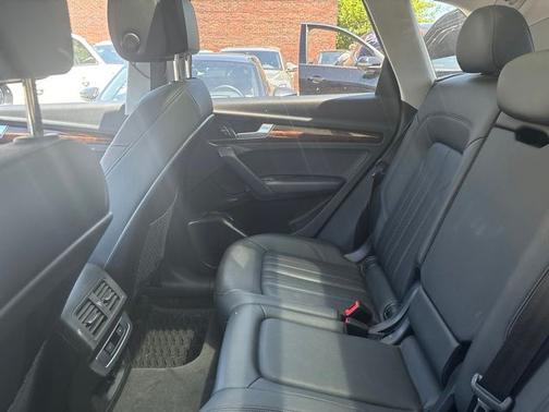 Brilliant Black 2020 Audi Q5 45 Premium