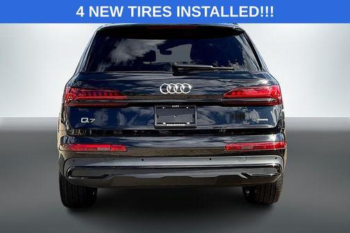 2022 Audi Q7 45 Premium Plus
