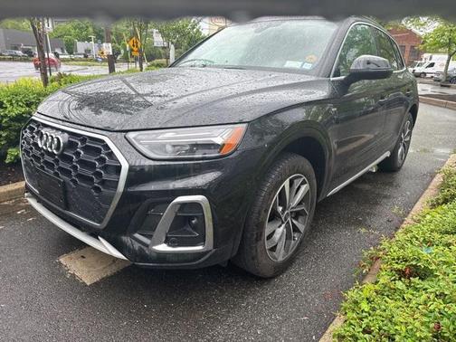 2022 Audi Q5 45 S line Premium