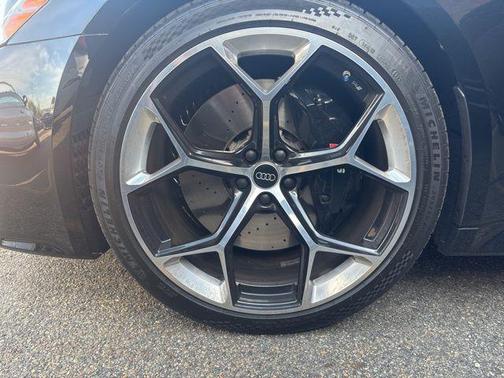 Mythos Black Metallic 2024 Audi RS 7 4.0T Performance