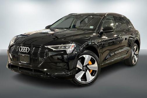 2022 Audi e-tron Premium Plus