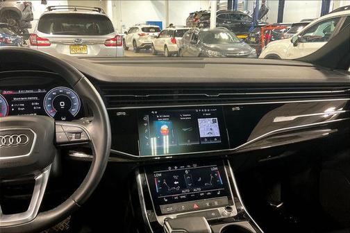 2023 Audi Q7 45 Premium