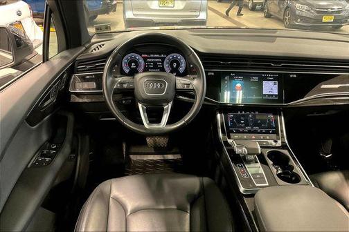 2023 Audi Q7 45 Premium