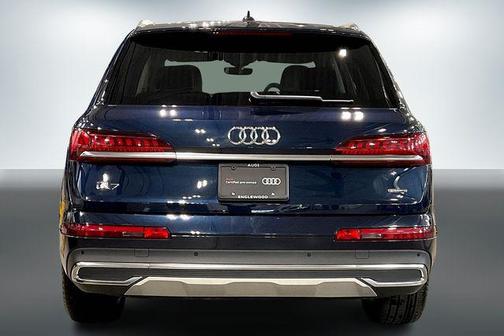 2023 Audi Q7 45 Premium