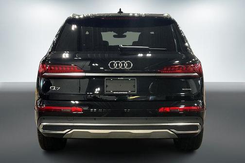 2022 Audi Q7 55 Premium Plus