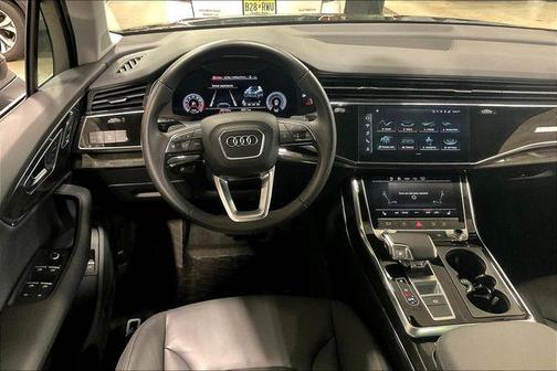 2022 Audi Q7 55 Premium Plus