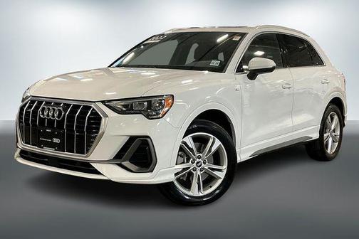 2022 Audi Q3 45 S line Premium