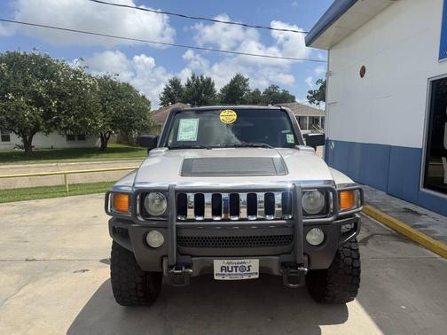 Tan 2006 Hummer H3 Base