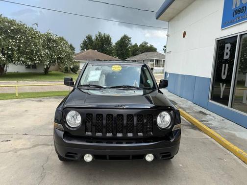 Black Clearcoat 2015 Jeep Patriot Sport