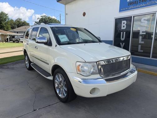 Champagne 2008 Chrysler Aspen Limited