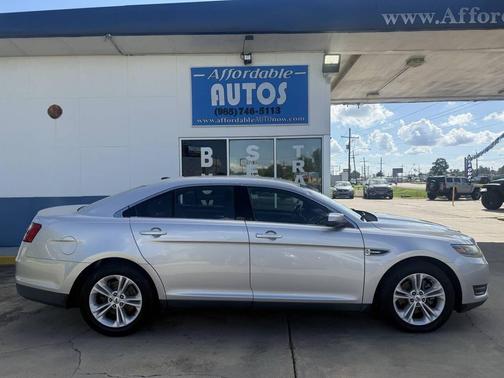 Ingot Silver Metallic 2015 Ford Taurus SEL