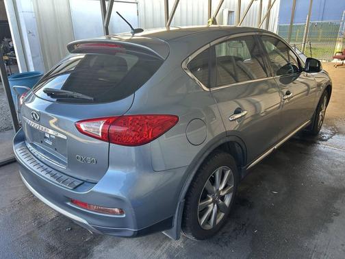 2017 INFINITI QX50 Base