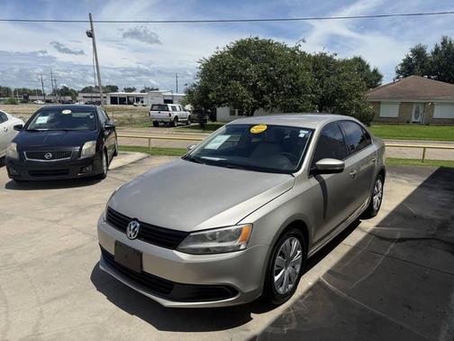 Tan 2014 Volkswagen Jetta Auto SE