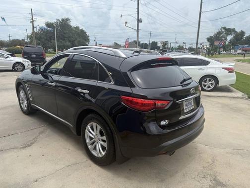 2014 INFINITI QX70 Base