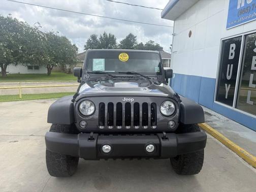 Granite Crystal Metallic Clearcoat 2017 Jeep Wrangler Sport