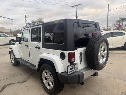 2013 Jeep Wrangler Unlimited Sahara