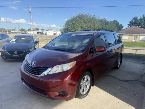 2012 Toyota Sienna LE
