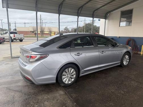 2016 Hyundai SONATA Hybrid SE