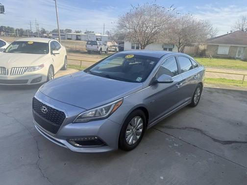 2016 Hyundai SONATA Hybrid SE