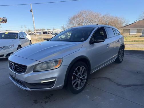 2016 Volvo V60 Cross Country T5