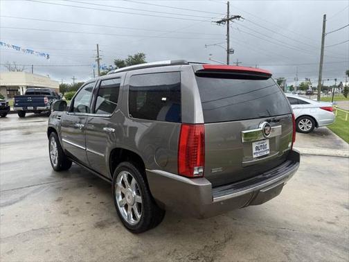 2011 Cadillac Escalade Premium