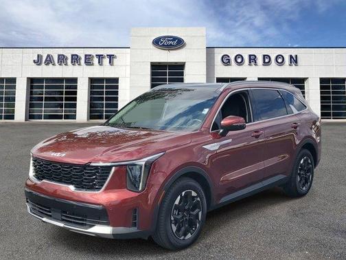 Red 2025 Kia Sorento S