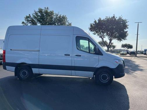 2023 Mercedes-Benz Sprinter 2500 144 WB