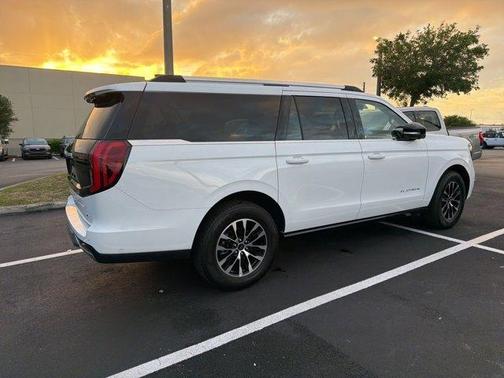 Oxford White 2025 Ford Expedition Max Platinum